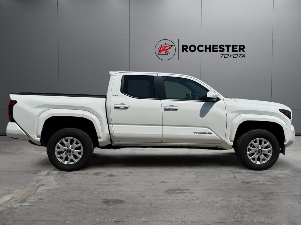 2025 Toyota Tacoma SR5 4WD