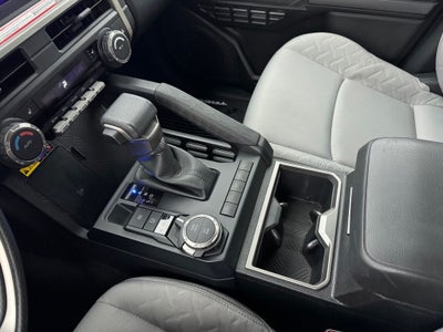 2025 Toyota Tacoma SR5 4WD