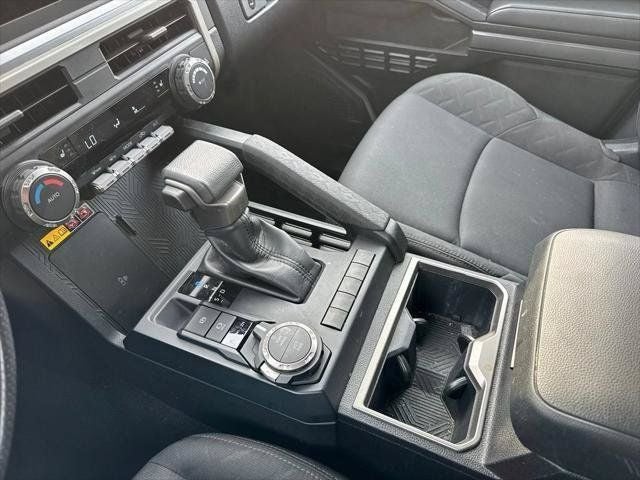 2024 Toyota Tacoma SR5 4WD