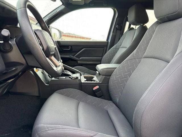 2024 Toyota Tacoma SR5 4WD