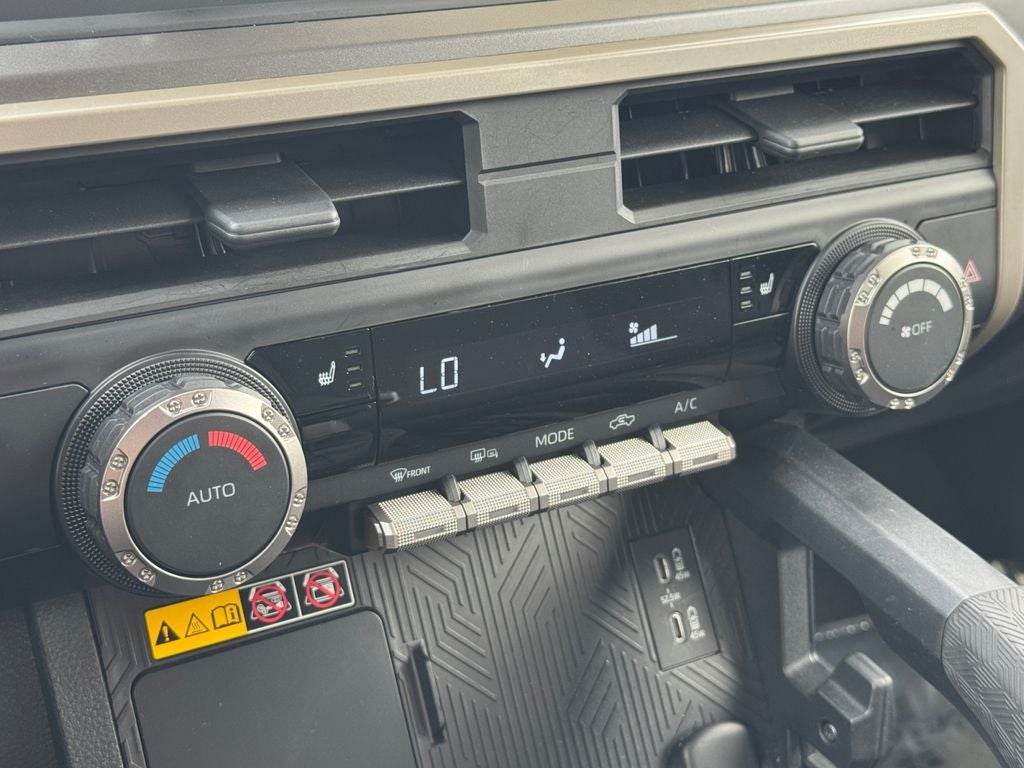 2024 Toyota Tacoma SR5 4WD