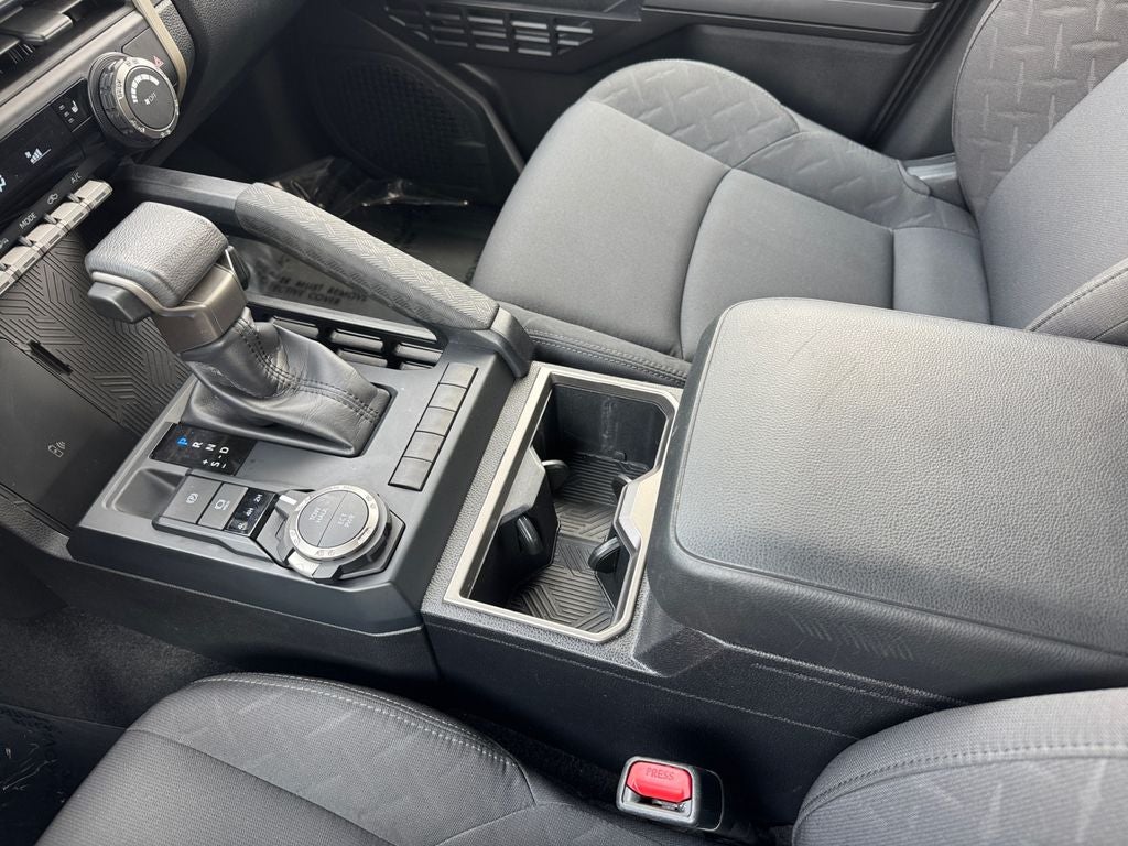 2024 Toyota Tacoma SR5 4WD
