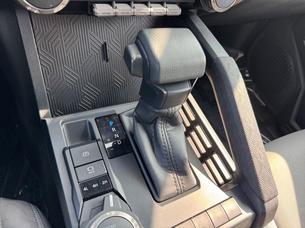 2025 Toyota Tacoma SR5 4WD