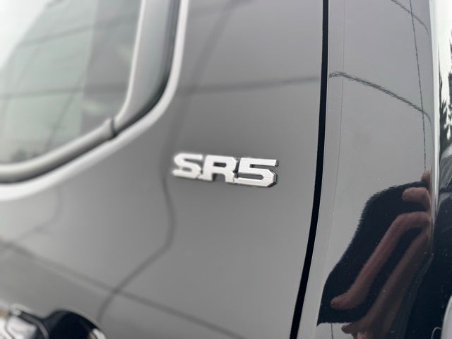 2024 Toyota Tacoma SR5 4WD