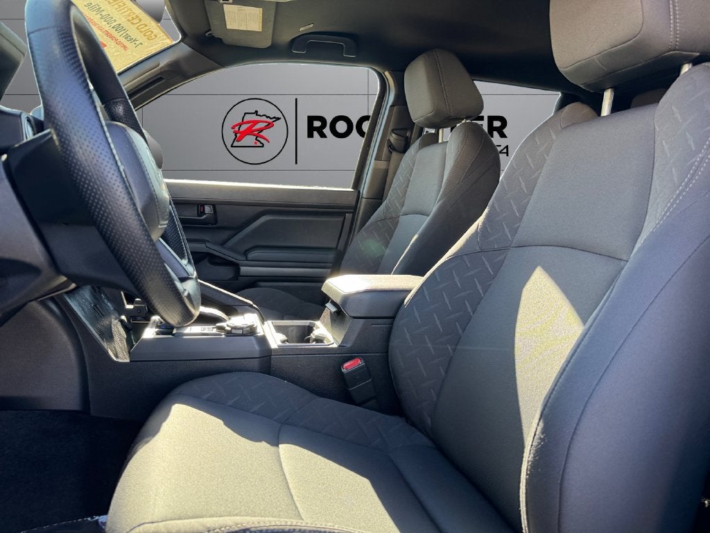 2025 Toyota Tacoma SR5 4WD