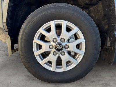 2025 Toyota Tacoma SR5 4WD