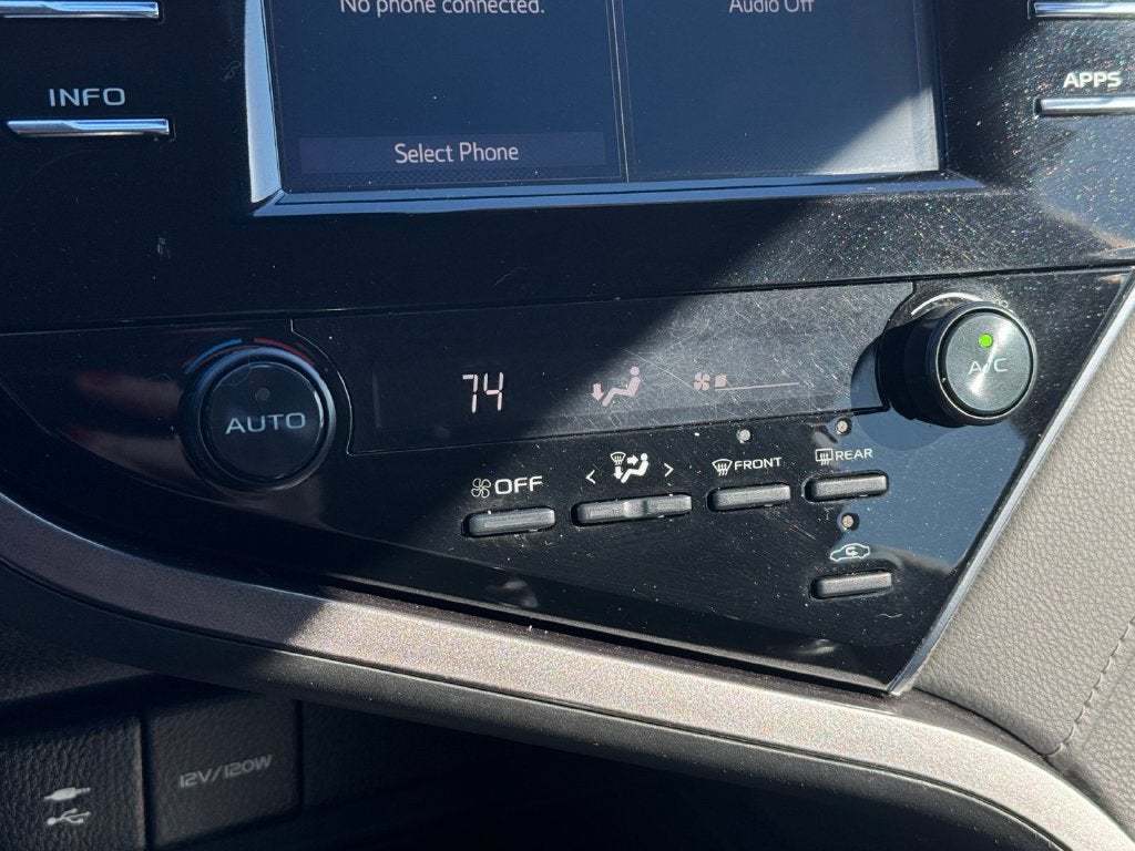 2018 Toyota Camry SE FWD