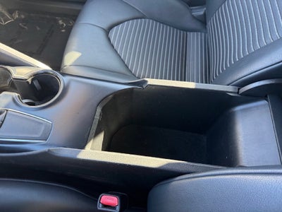2018 Toyota Camry SE FWD