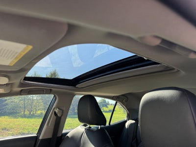 2018 Toyota Camry SE FWD
