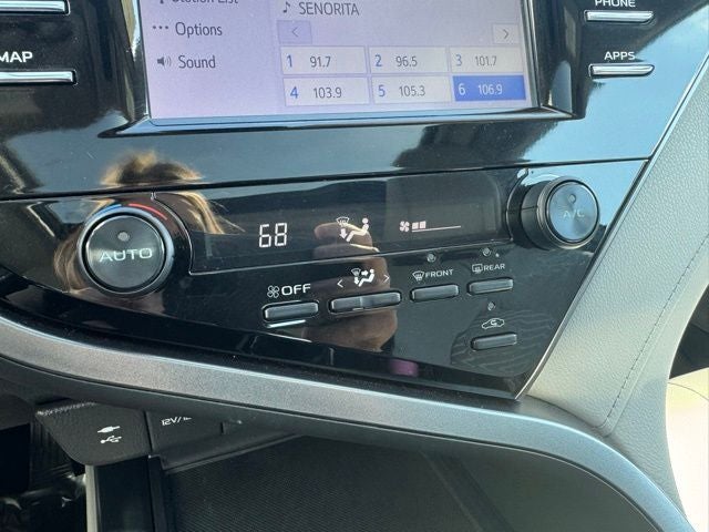 2019 Toyota Camry SE FWD