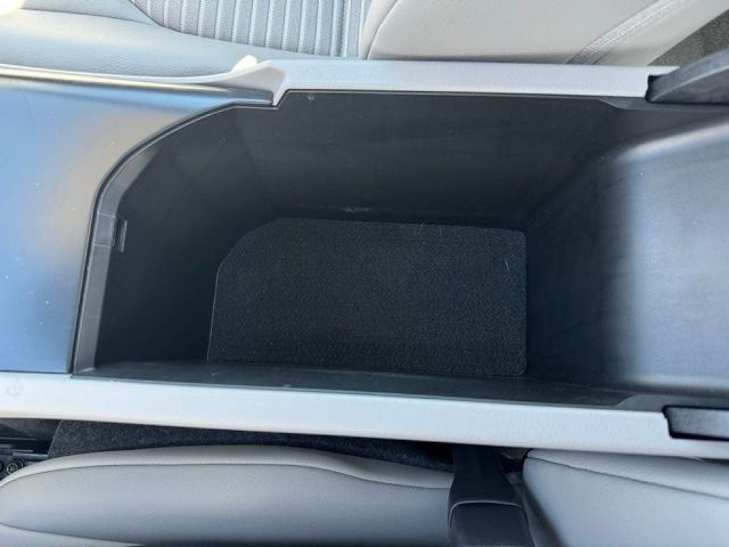 2019 Toyota Camry SE FWD