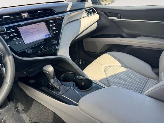 2019 Toyota Camry SE FWD