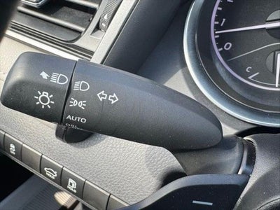 2019 Toyota Camry SE FWD