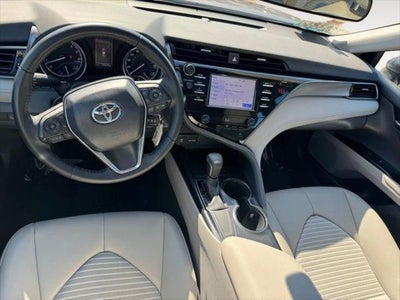 2019 Toyota Camry SE FWD