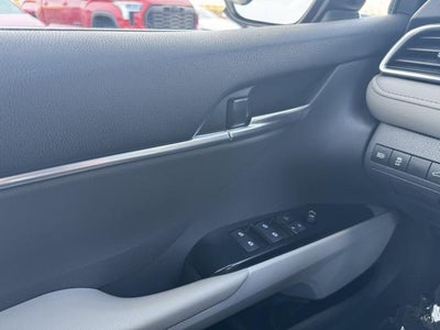 2018 Toyota Camry Hybrid SE FWD