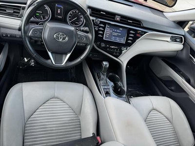 2018 Toyota Camry Hybrid SE FWD