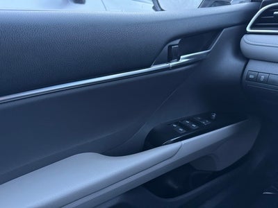 2018 Toyota Camry Hybrid LE FWD