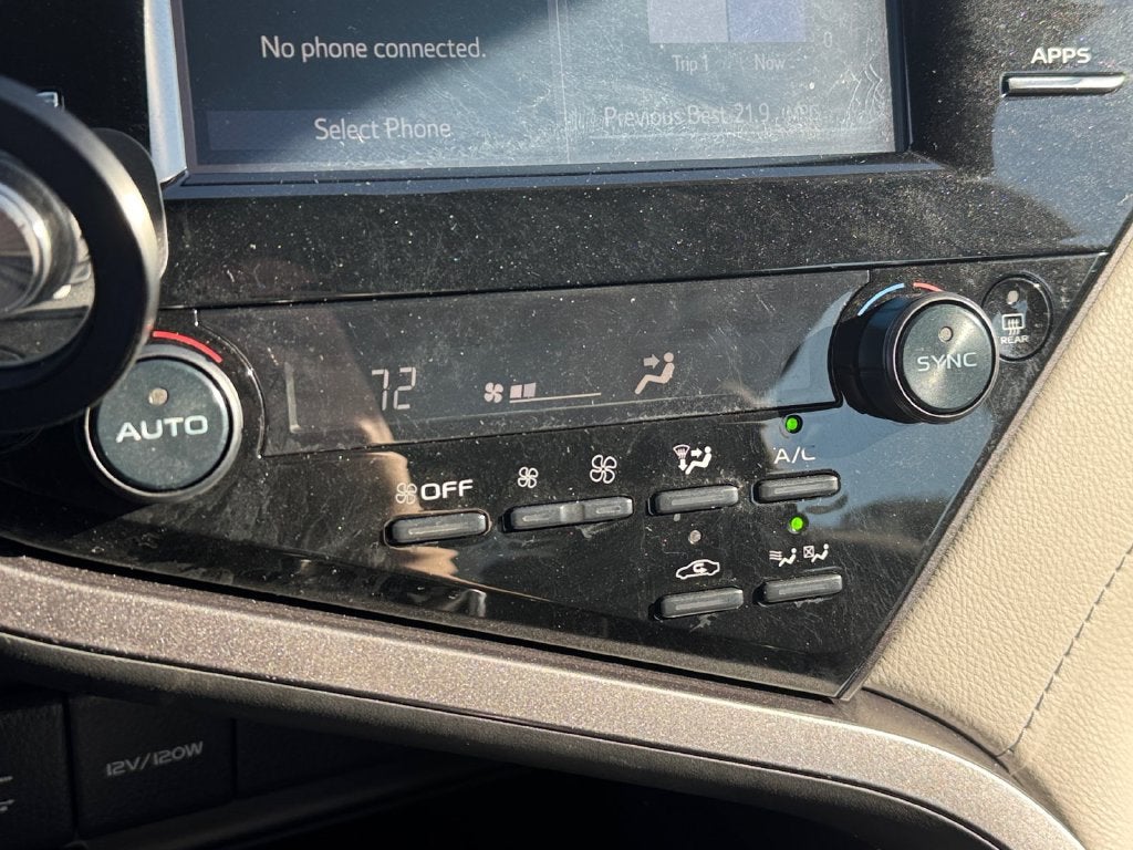 2019 Toyota Camry Hybrid LE FWD