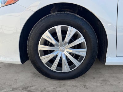 2019 Toyota Camry Hybrid LE FWD