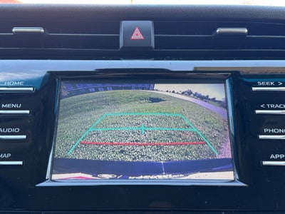2019 Toyota Camry Hybrid LE FWD
