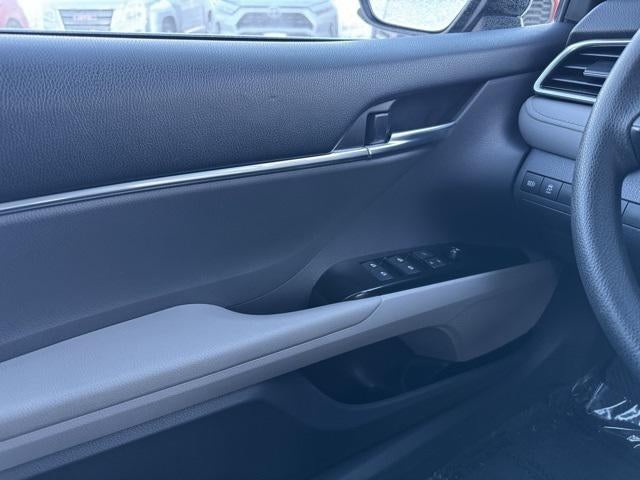 2018 Toyota Camry Hybrid LE FWD