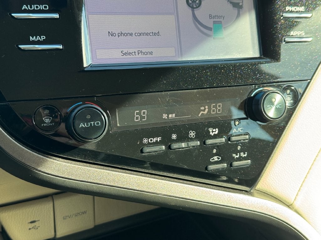 2019 Toyota Camry Hybrid LE FWD