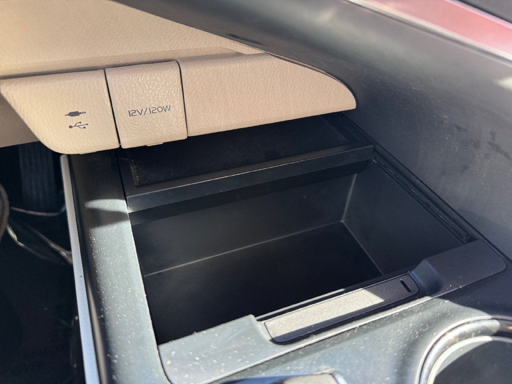 2019 Toyota Camry Hybrid LE FWD