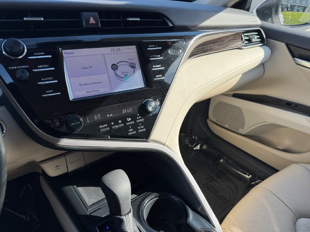 2019 Toyota Camry Hybrid LE FWD