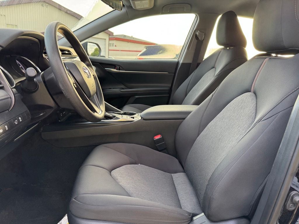 2019 Toyota Camry Hybrid LE FWD