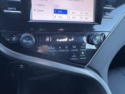 2018 Toyota Camry Hybrid LE FWD