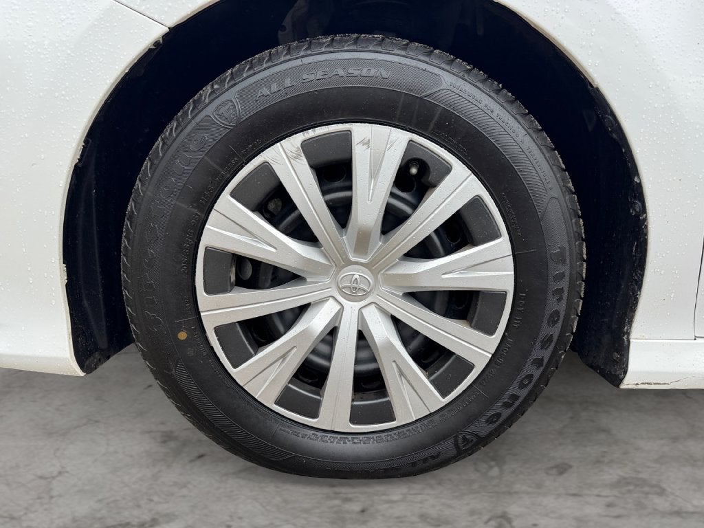 2019 Toyota Camry Hybrid LE FWD