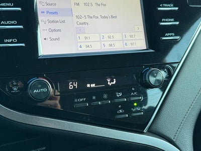 2018 Toyota Camry Hybrid LE FWD