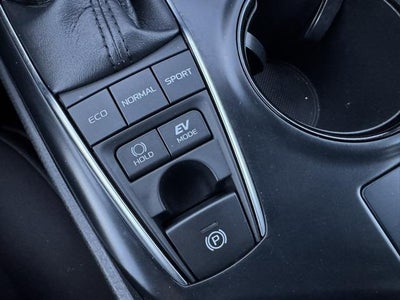 2018 Toyota Camry Hybrid LE FWD