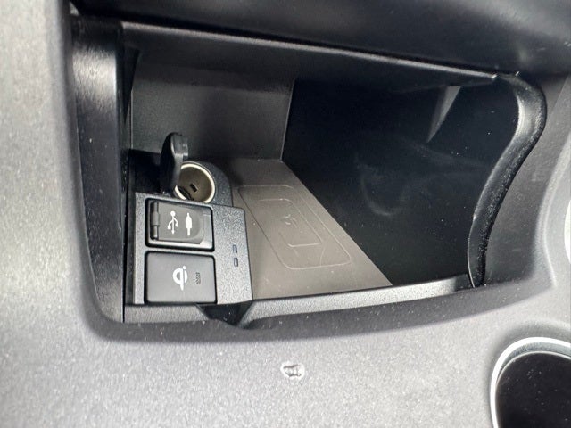 2017 Toyota Camry Hybrid XLE FWD