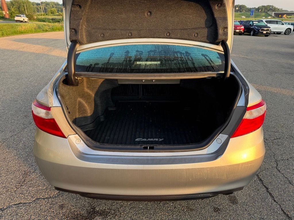 2017 Toyota Camry SE FWD