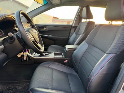 2017 Toyota Camry SE FWD