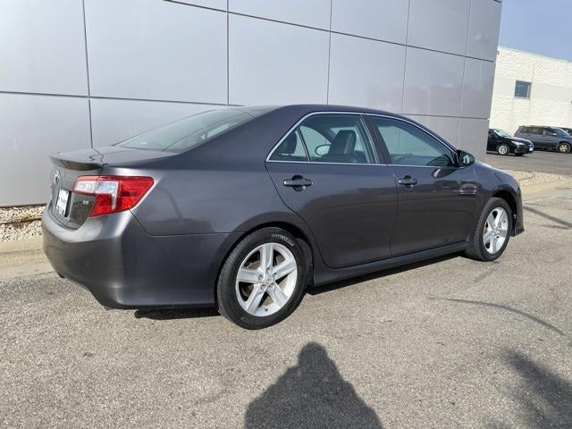 2014 Toyota Camry SE FWD