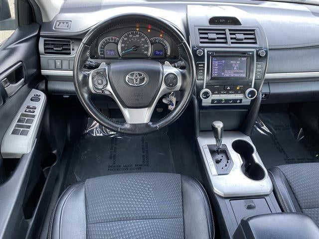 2014 Toyota Camry SE FWD