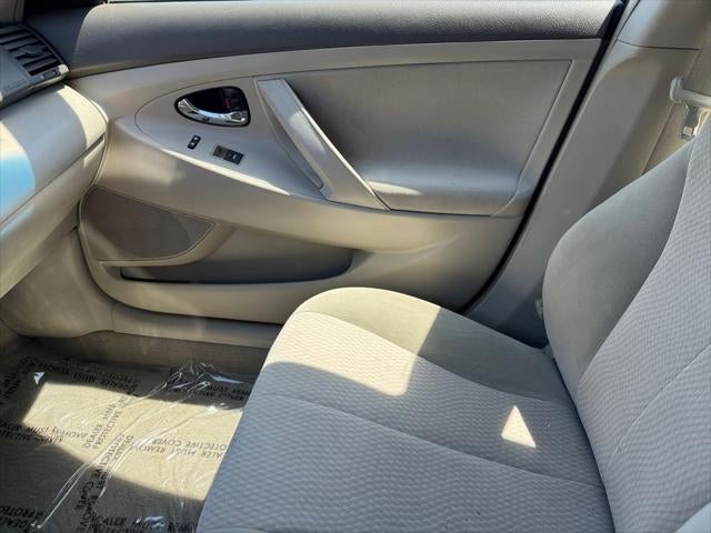 2011 Toyota Camry LE FWD