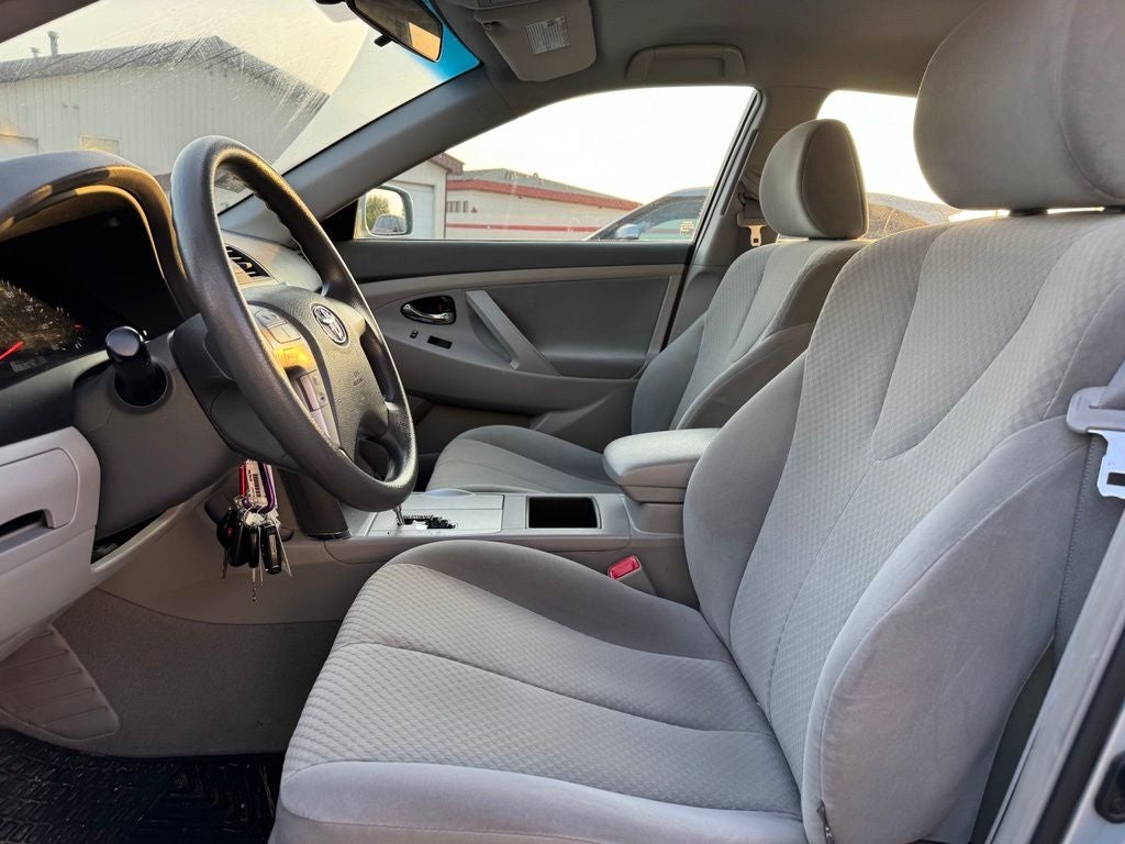 2009 Toyota Camry LE FWD