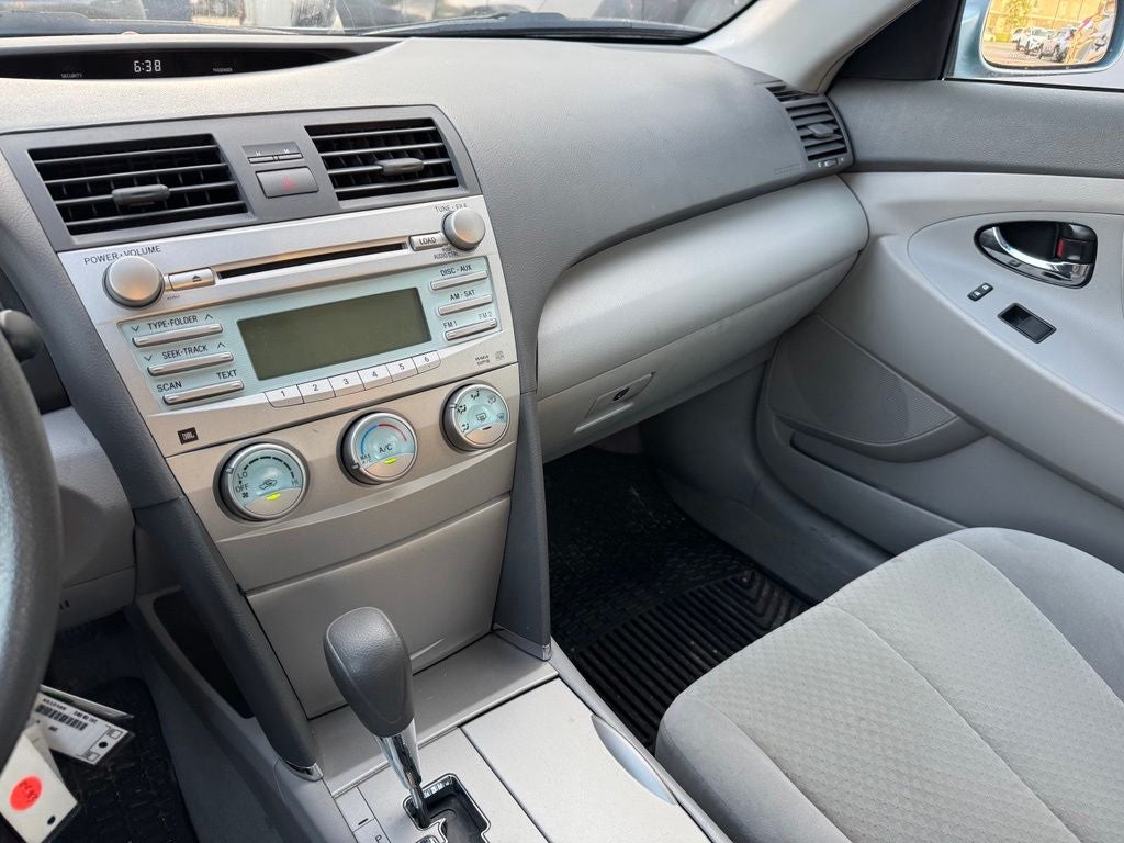2009 Toyota Camry LE FWD