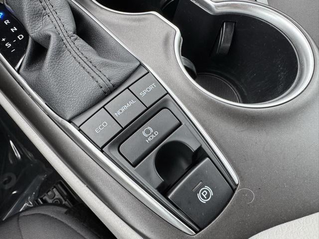 2024 Toyota Camry LE AWD