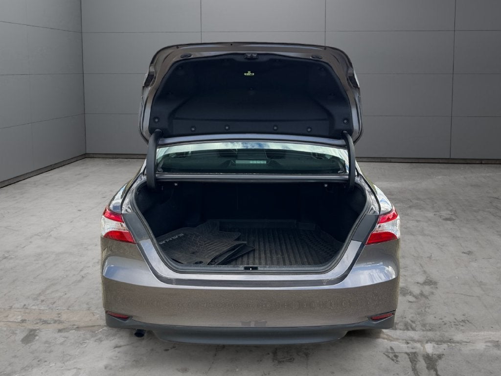 2020 Toyota Camry Hybrid LE FWD