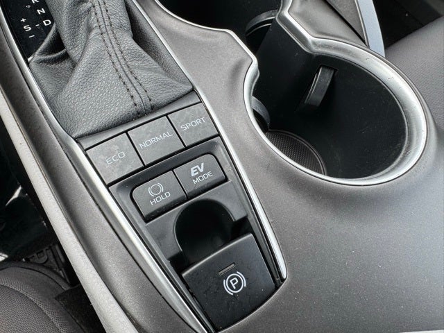 2023 Toyota Camry Hybrid LE FWD