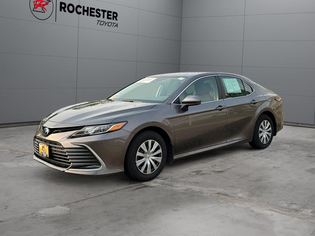 2024 Toyota Camry Hybrid LE FWD