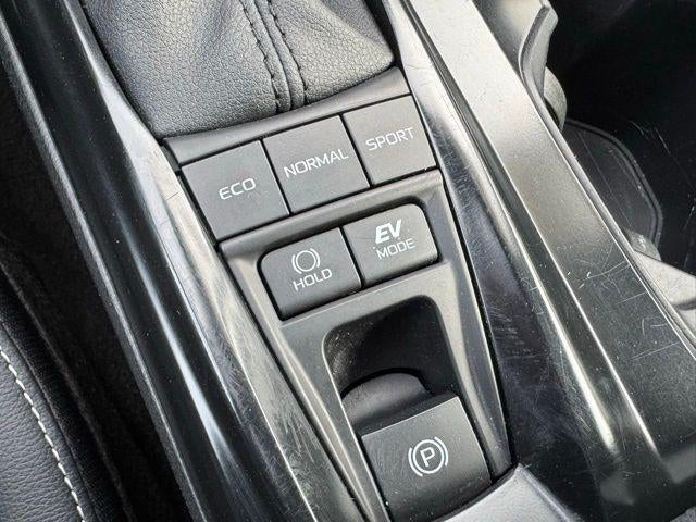 2025 Toyota Camry SE FWD