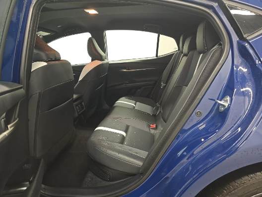 2025 Toyota Camry SE FWD