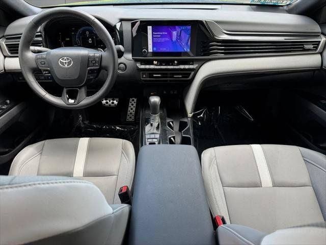 2025 Toyota Camry SE FWD