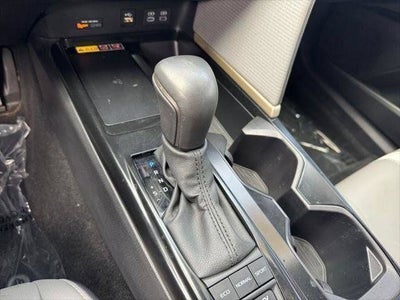 2025 Toyota Camry SE FWD
