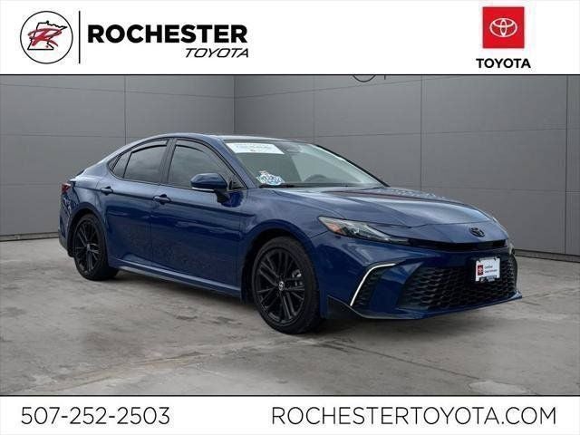 2025 Toyota Camry SE FWD